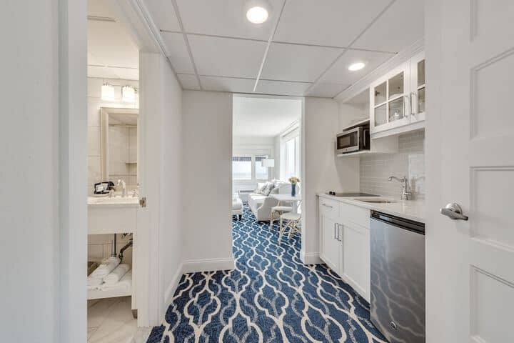 Private kitchenette