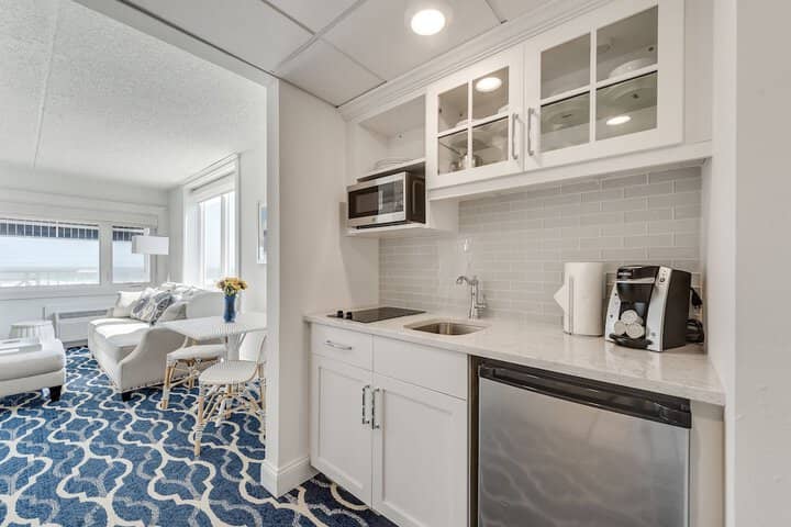 Private kitchenette